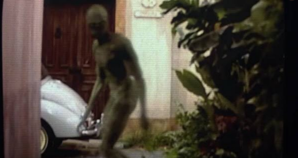 signs-alien-scare-1_2024_02.png
