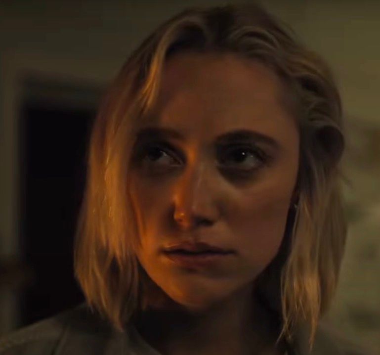 Maika Monroe fillm still 